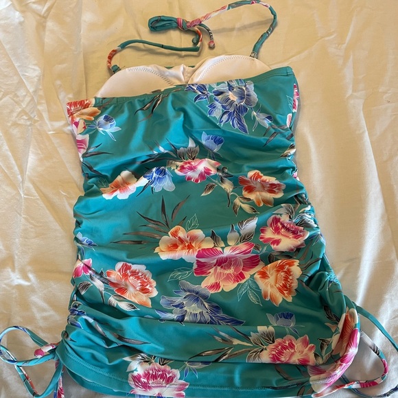 Hapari swimsuit top size 8-10, med - Picture 2 of 4